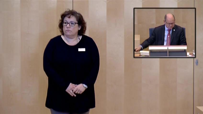 Stillbild från Partiledardebatt: Partiledardebatt – Teckenspråkstolkad