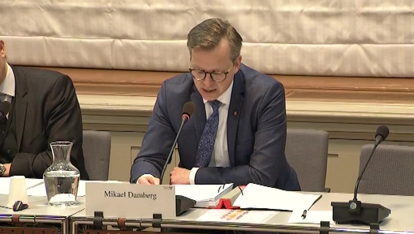 Stillbild från Öppen utfrågning: KU-utfrågning med närings- och innovationsminister Mikael Damberg (S)