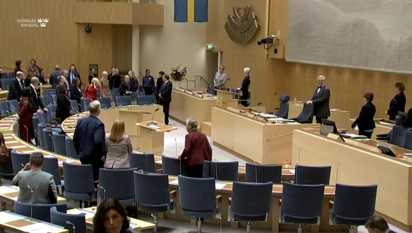 Stillbild från Partiledardebatt: Debate between party leaders