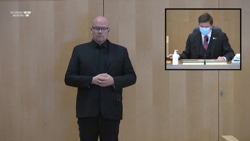 Stillbild från Övrigt kammaren: Prövning av yrkande om misstroendeförklaring mot statsminister Stefan Löfven (S) - teckenspråkstolkad
