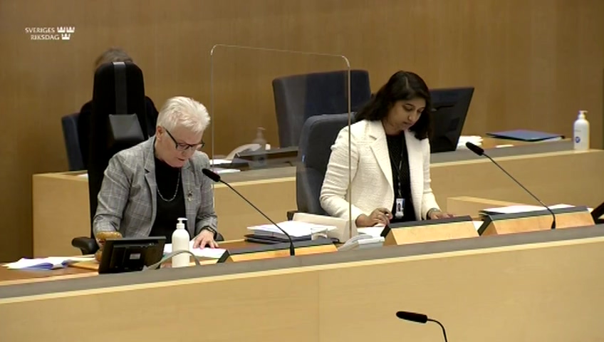 Stillbild från debatten i kammaren