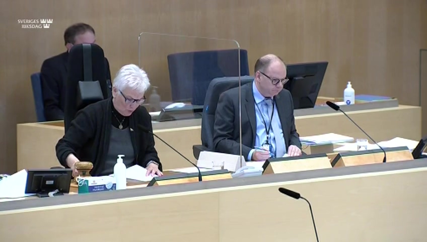Stillbild från debatten i kammaren