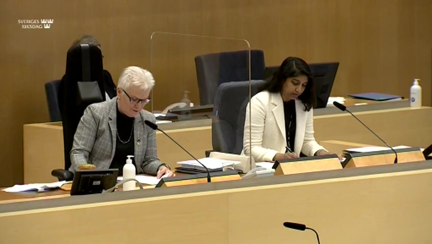 Stillbild från debatten i kammaren