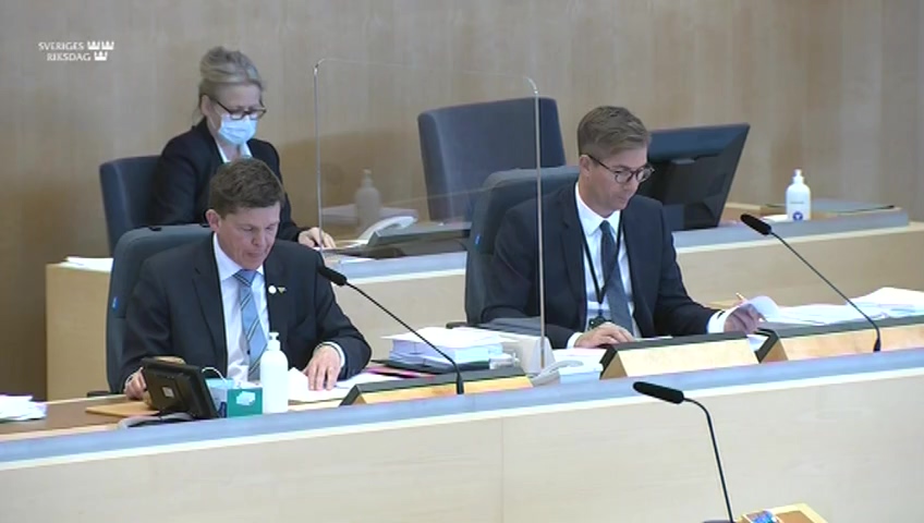 Stillbild från debatten i kammaren