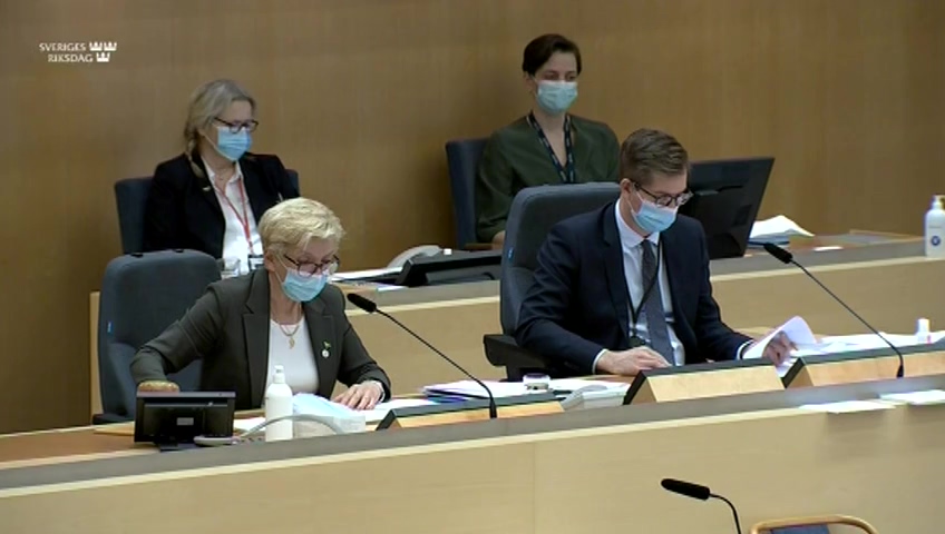Stillbild från debatten i kammaren