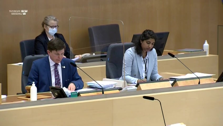 Stillbild från debatten i kammaren