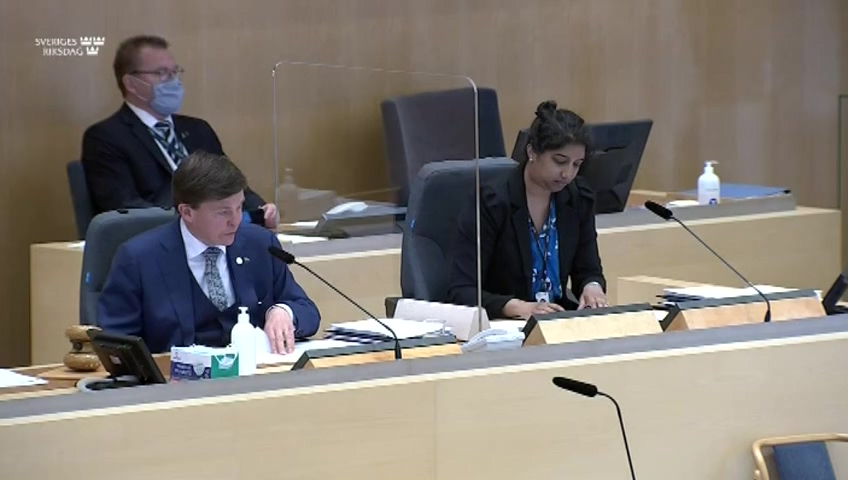 Stillbild från debatten i kammaren
