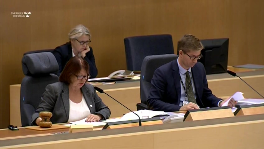 Stillbild från debatten i kammaren