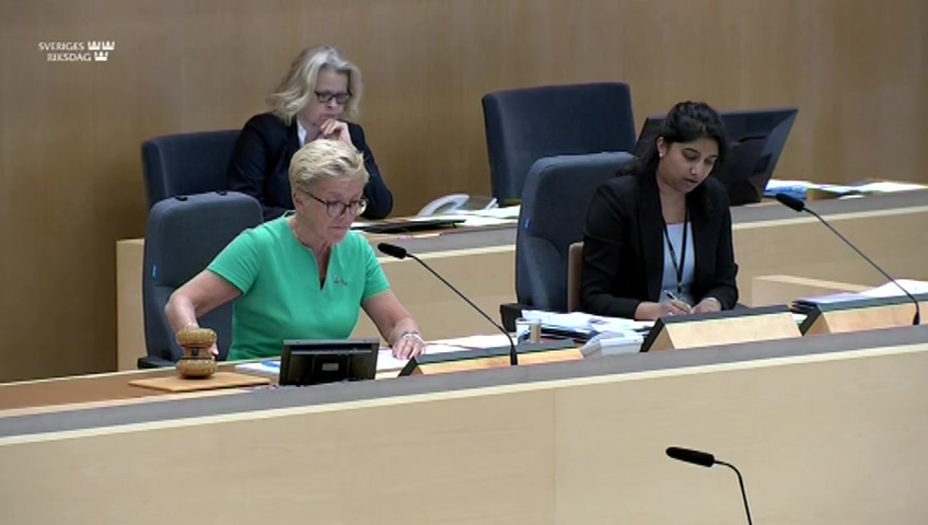 Stillbild från debatten i kammaren