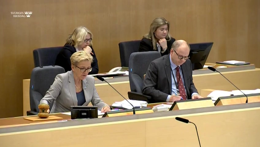 Stillbild från debatten i kammaren