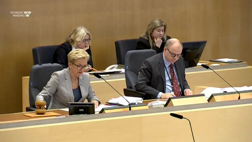 Stillbild från debatten i kammaren