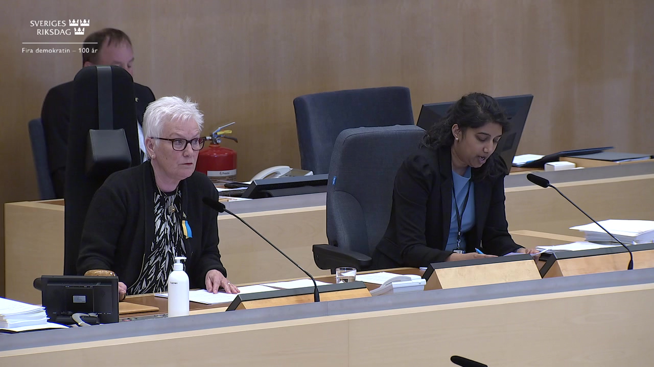 Stillbild från debatten i kammaren