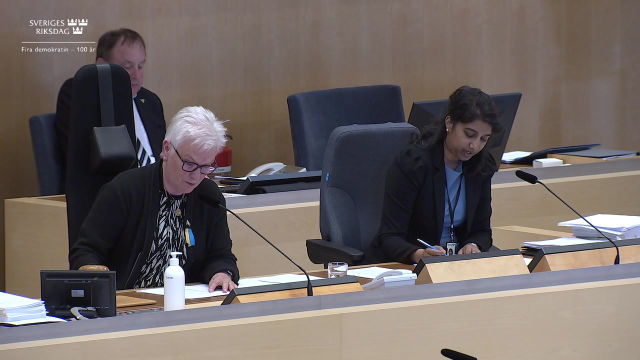 Stillbild från debatten i kammaren