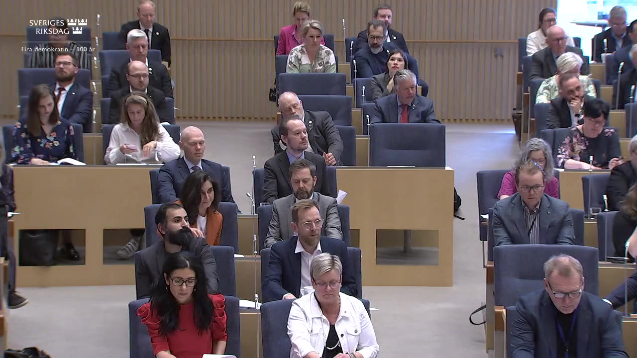 Stillbild från debatten i kammaren
