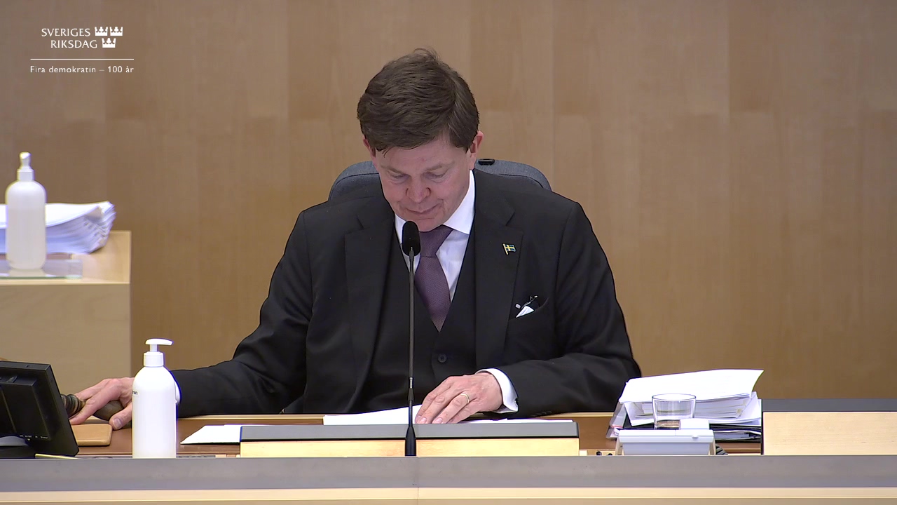 Stillbild från debatten i kammaren