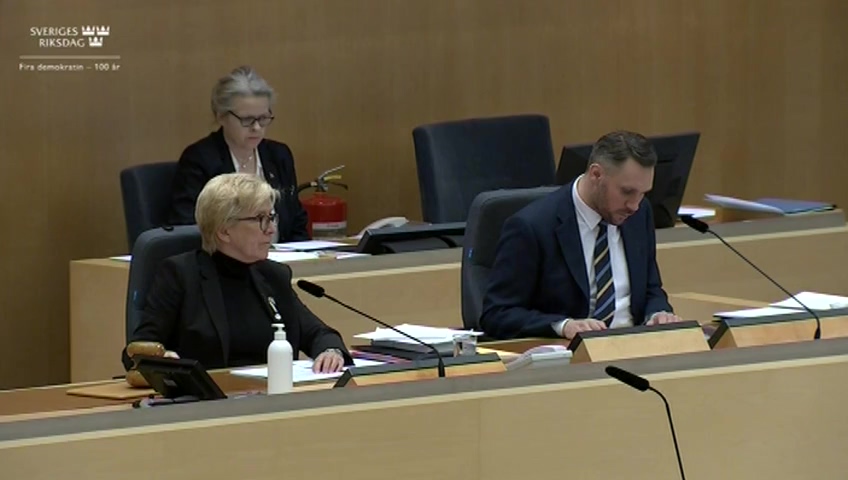 Stillbild från debatten i kammaren