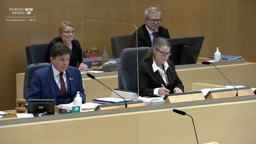 Stillbild från debatten i kammaren