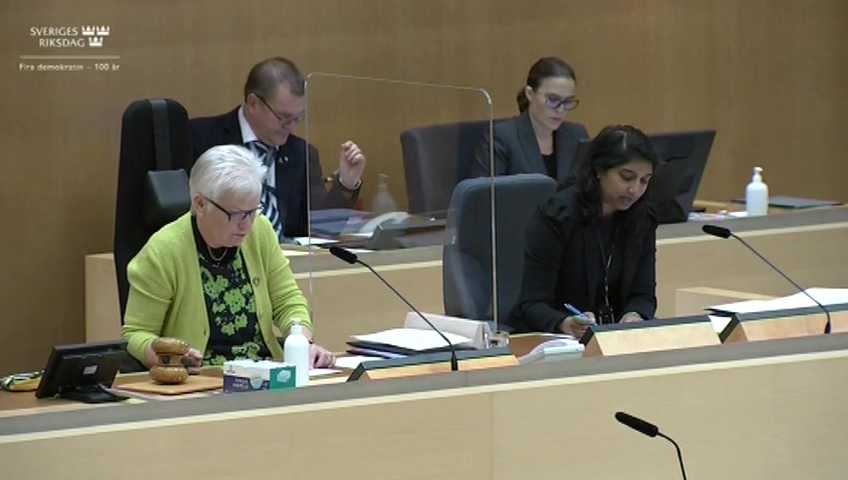 Stillbild från debatten i kammaren