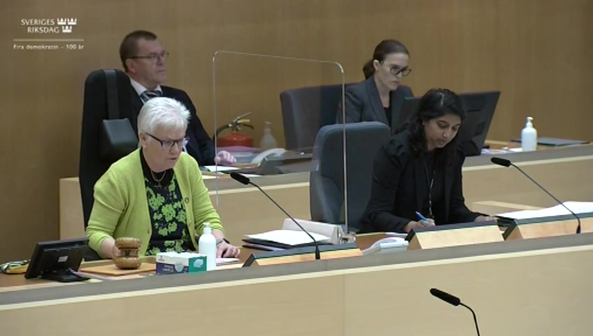 Stillbild från debatten i kammaren
