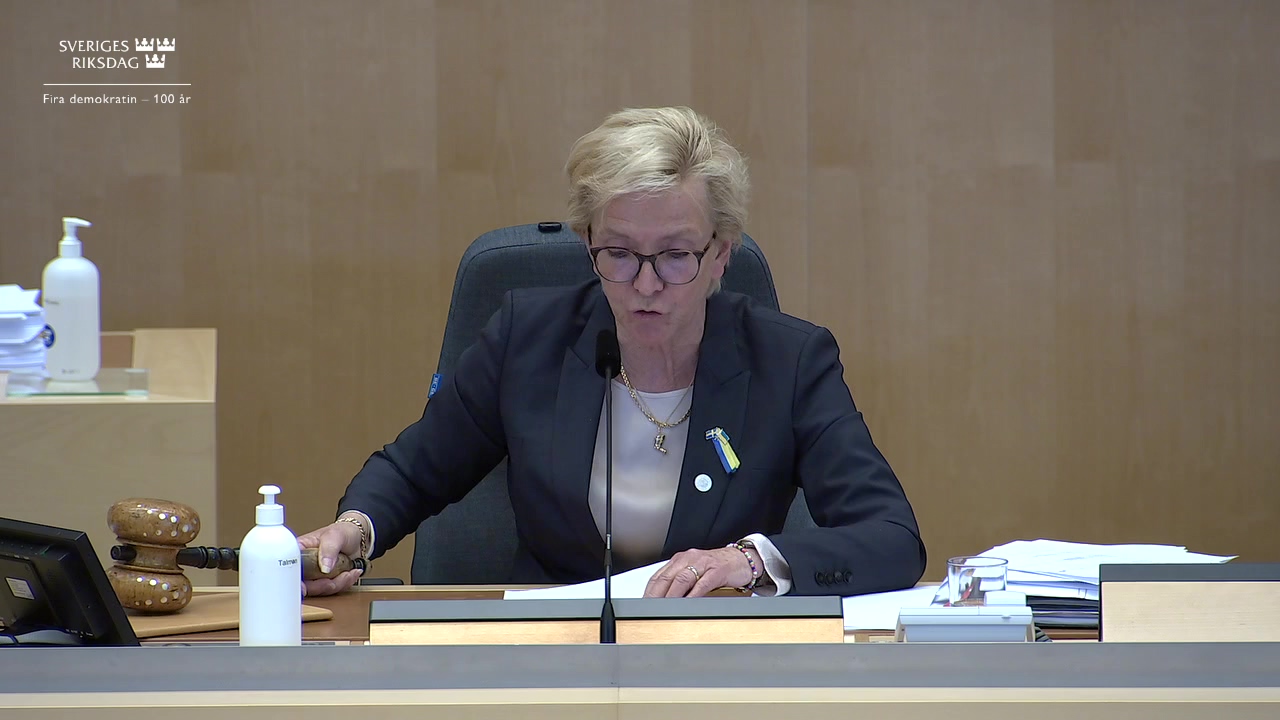 Stillbild från debatten i kammaren