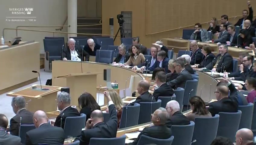 Stillbild från debatten i kammaren