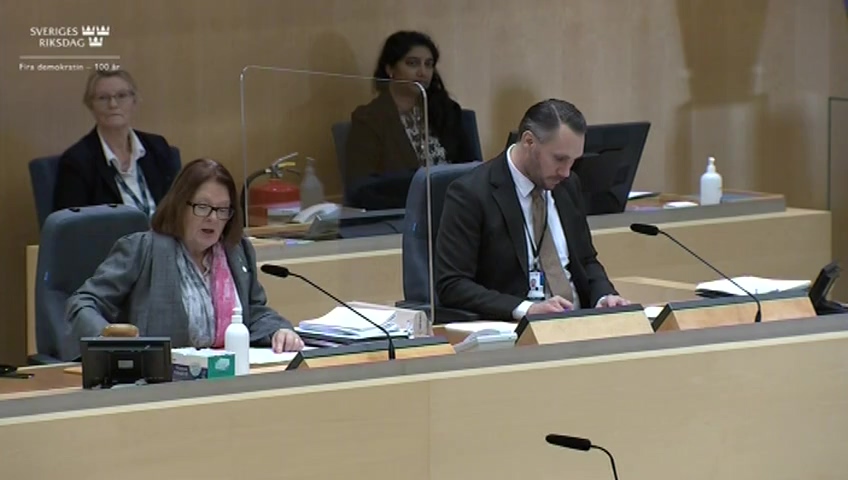 Stillbild från debatten i kammaren