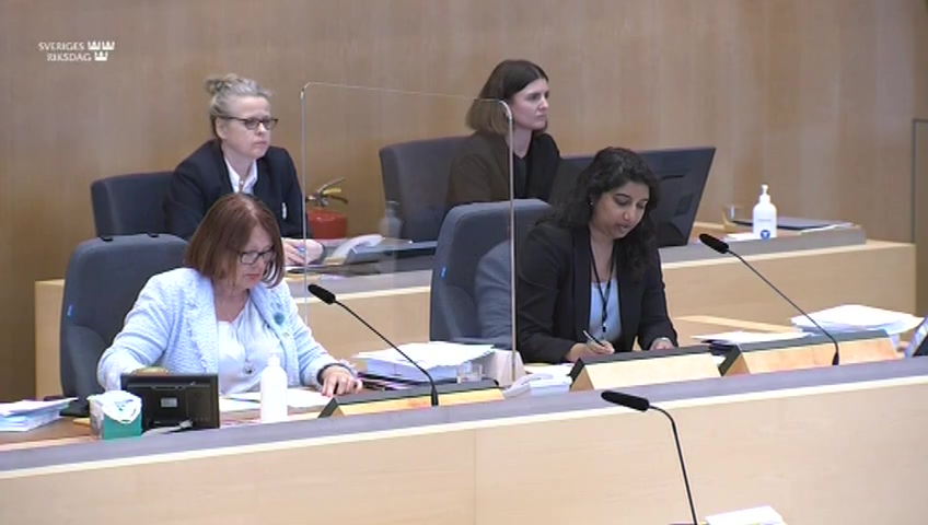 Stillbild från debatten i kammaren