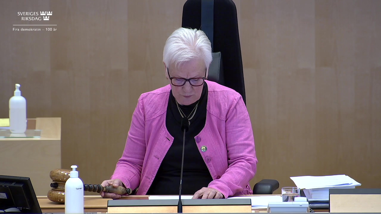 Stillbild från debatten i kammaren
