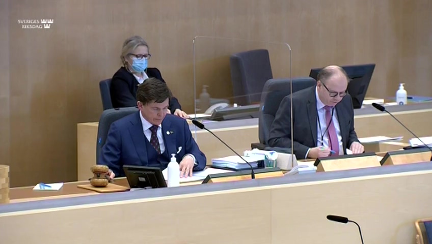 Stillbild från debatten i kammaren