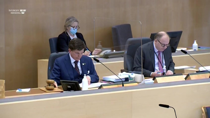 Stillbild från debatten i kammaren