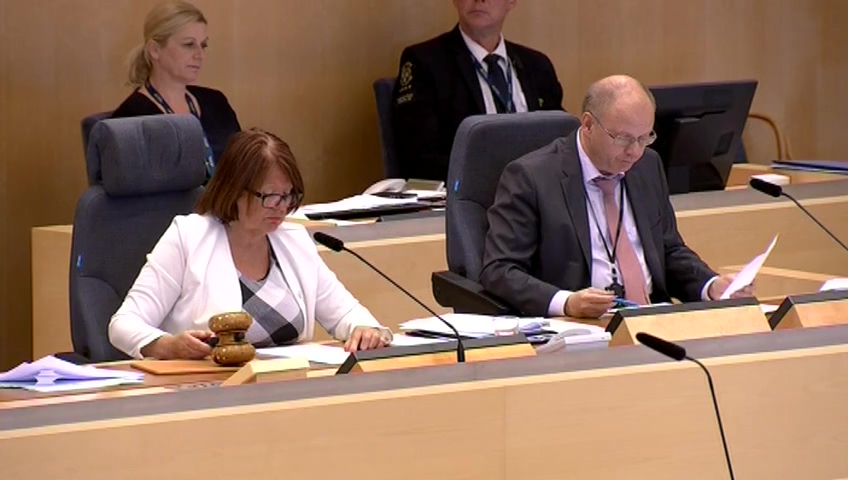 Stillbild från debatten i kammaren