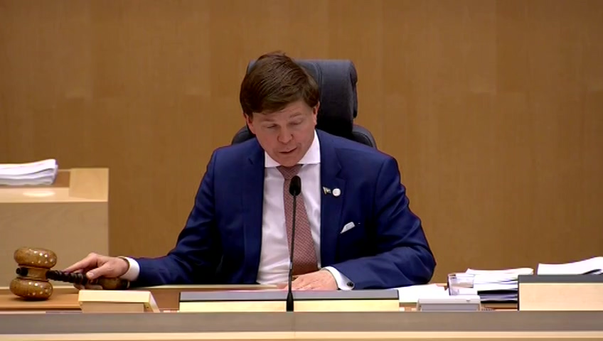 Stillbild från debatten i kammaren