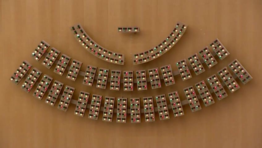 Stillbild från debatten i kammaren