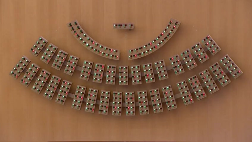 Stillbild från debatten i kammaren