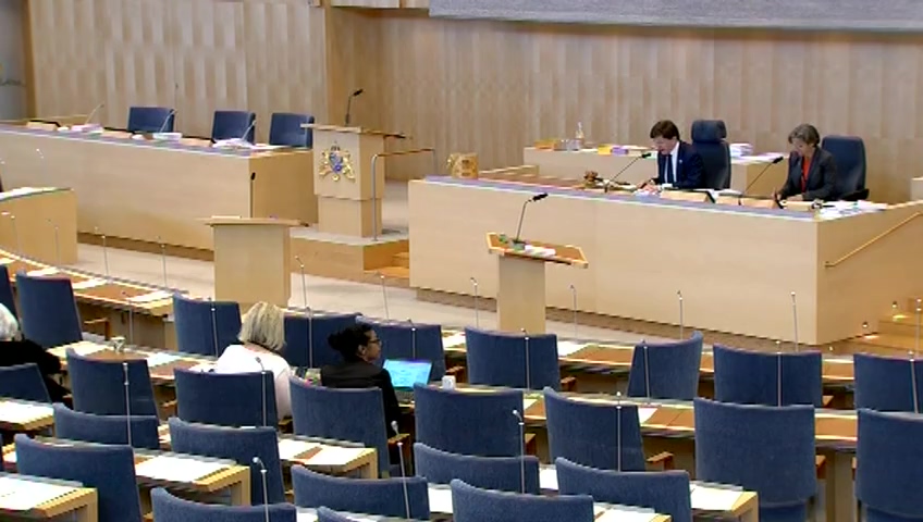 Stillbild från Debatt om förslag: Anpassningar av svensk lag med anledning av EU-förordningen om säkerhetsdetaljer på läkemedel