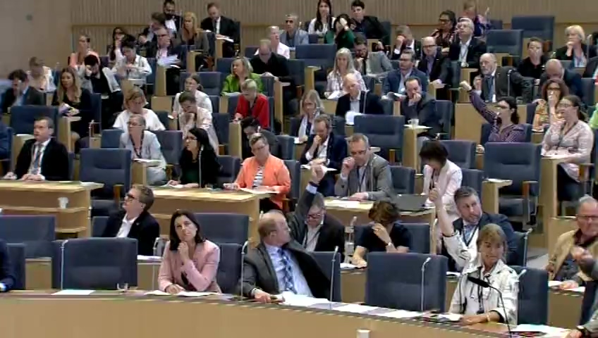 Stillbild från debatten i kammaren