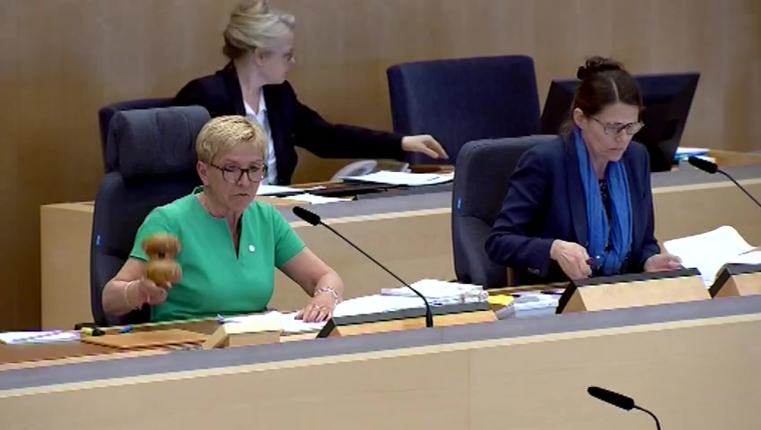 Stillbild från debatten i kammaren