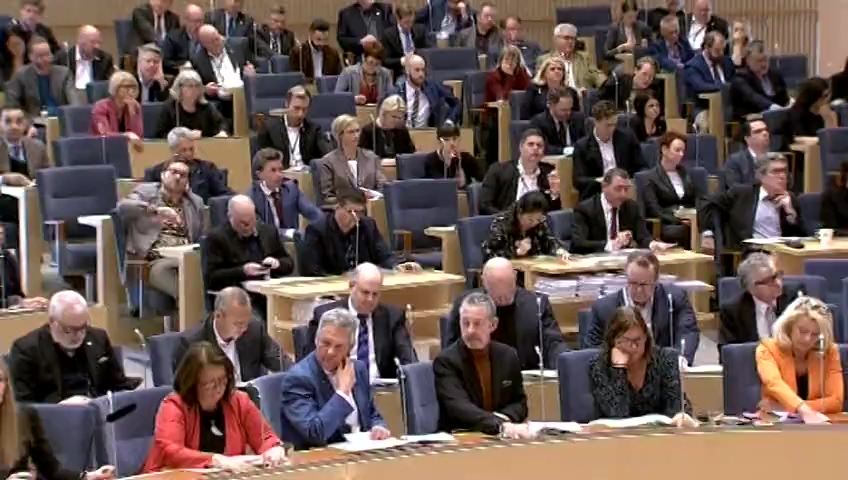 Stillbild från debatten i kammaren