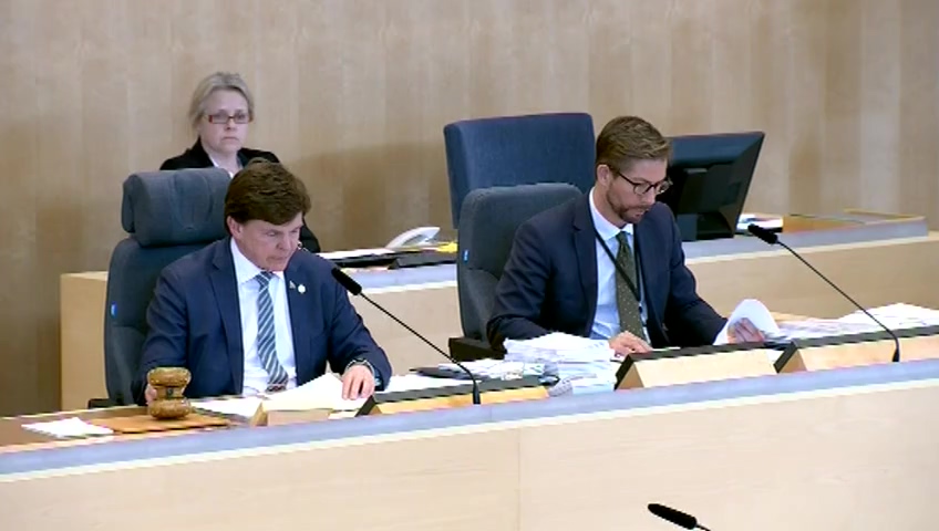 Stillbild från debatten i kammaren
