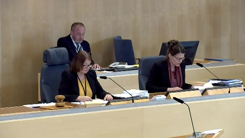Stillbild från debatten i kammaren