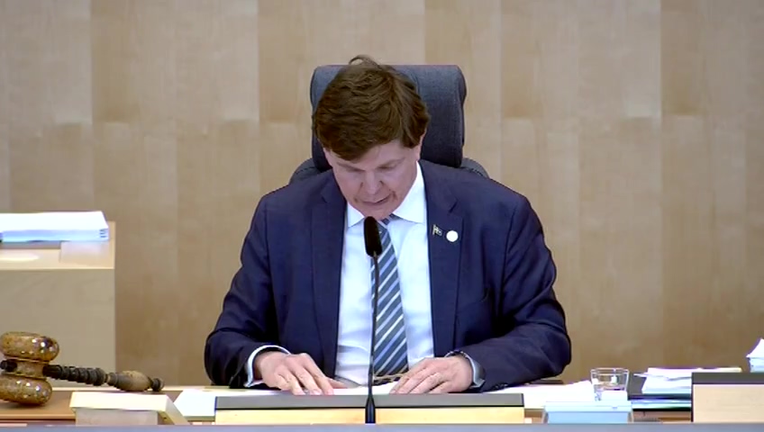 Stillbild från debatten i kammaren