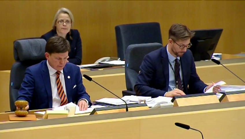 Stillbild från debatten i kammaren