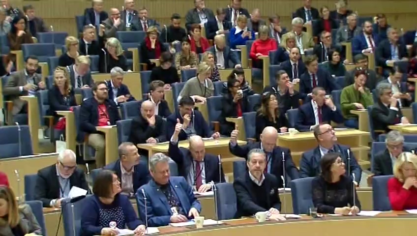 Stillbild från debatten i kammaren
