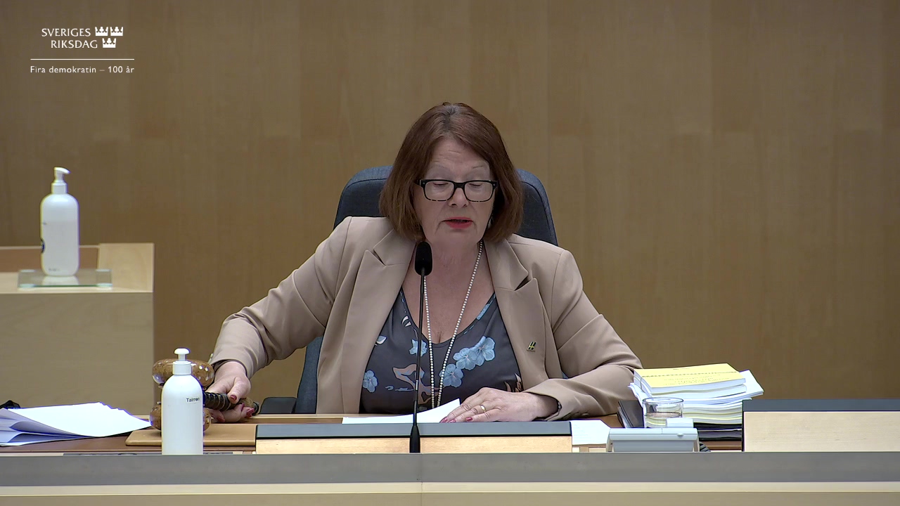 Stillbild från debatten i kammaren