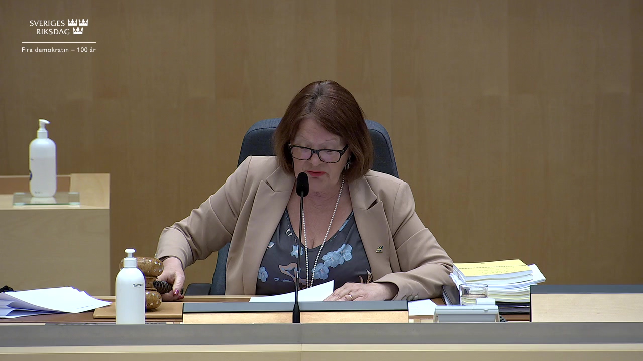 Stillbild från debatten i kammaren