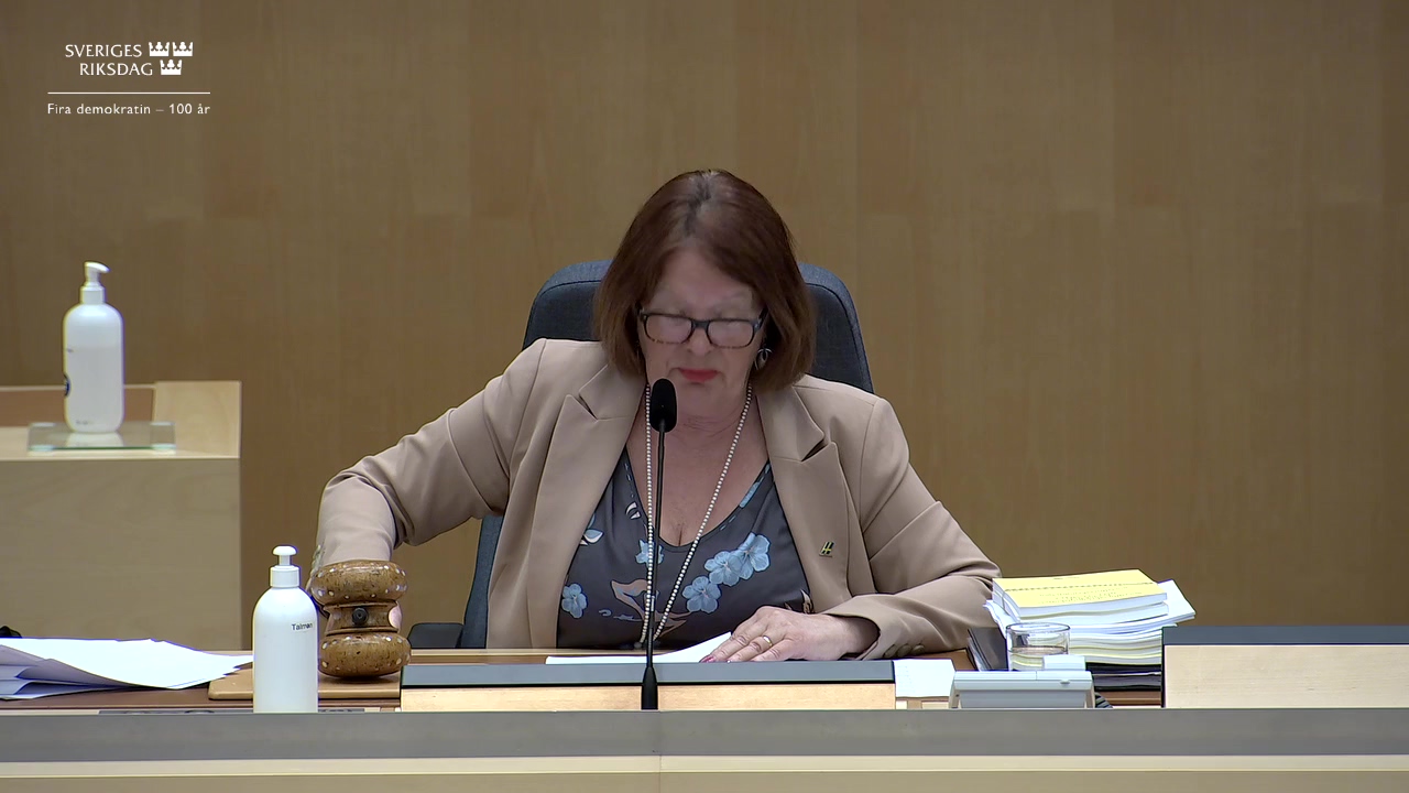 Stillbild från debatten i kammaren