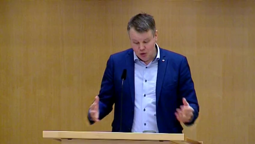 Stillbild från Debatt om förslag: Utgiftsområde 18 Samhällsplanering, bostadsförsörjning och byggande samt konsumentpolitik