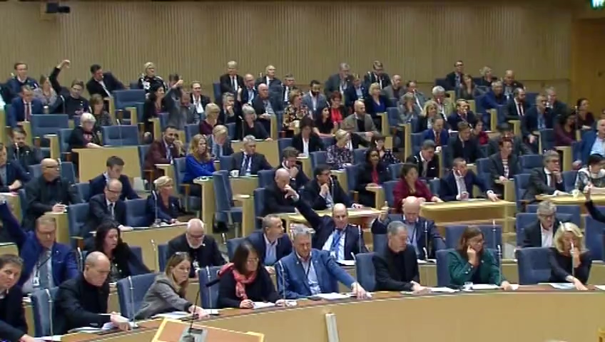 Stillbild från debatten i kammaren