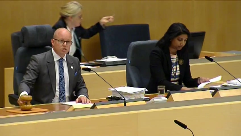 Stillbild från debatten i kammaren