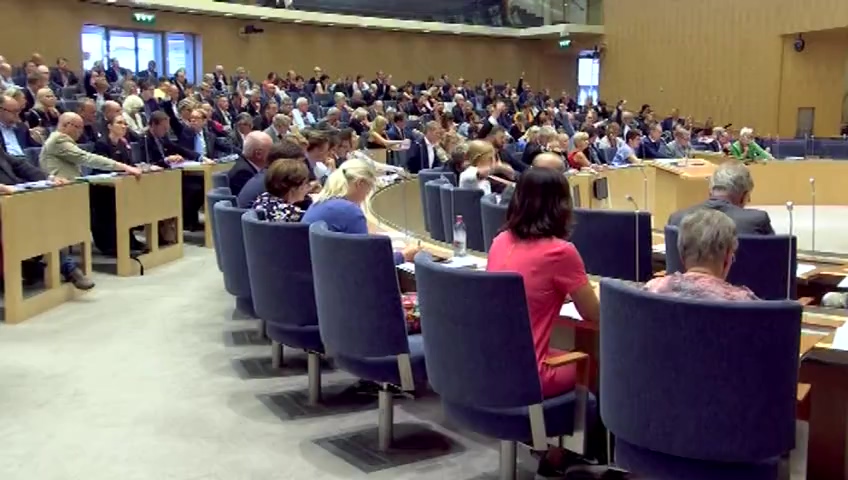 Stillbild från debatten i kammaren